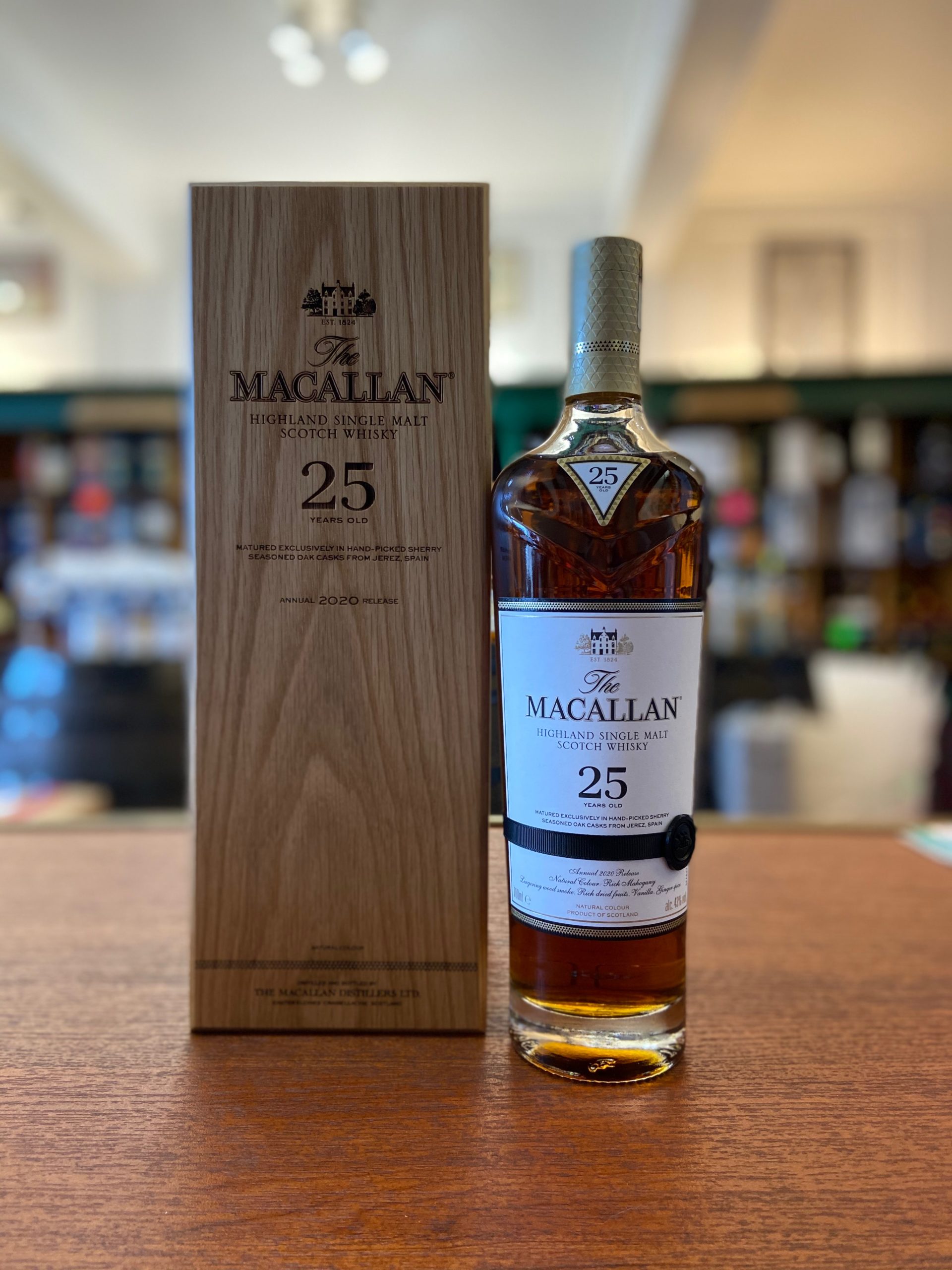 The Macallan 25 Year Old Sherry Oak Single Malt Whisky (750mL)