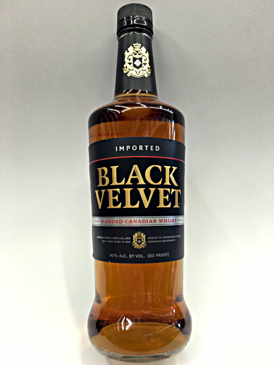 Canadian Velvet Black Blended Whisky